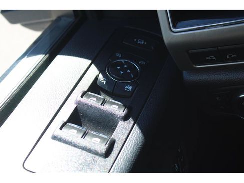 Used 2022 Ford F350 Platinum w/ FX4 Off-Road Package AWD/4WD image 13
