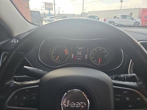 Used 2021 Jeep Cherokee Latitude Lux image 16