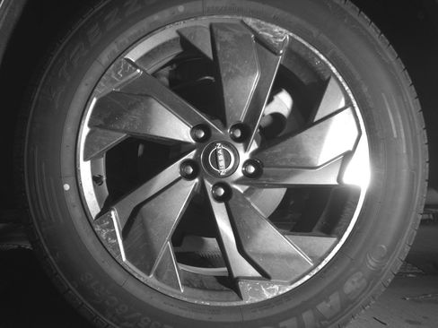 Used 2025 Nissan Rogue SV FWD image 14