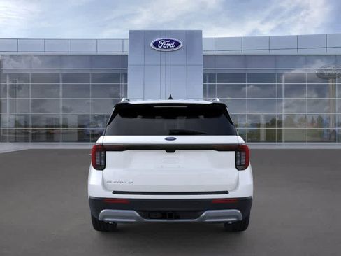 New 2026 Ford Explorer Platinum image 5