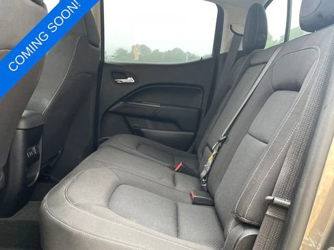 Used 2016 Chevrolet Colorado LT w/ LT Convenience Package RWD image 4
