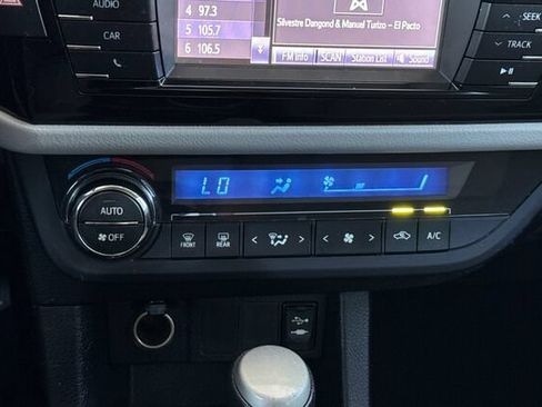Used 2014 Toyota Corolla LE FWD image 19