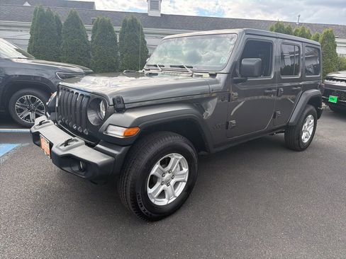 Used 2022 Jeep Wrangler Unlimited Sport image 1