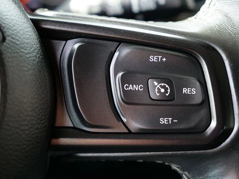Used 2019 Jeep Wrangler Unlimited Sport S AWD/4WD image 18