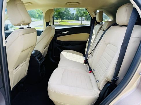 Used 2020 Ford Edge SE AWD/4WD image 9