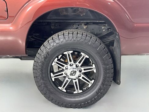 Used 2016 Ford F350 Platinum w/ Platinum Package image 31