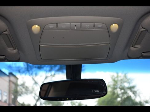 Used 2018 Nissan Pathfinder SV image 35