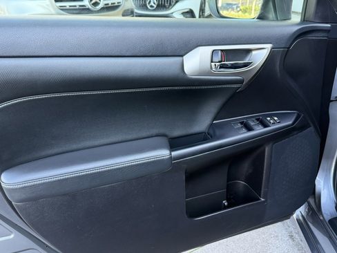 Used 2017 Lexus CT 200h image 21