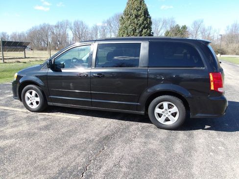 Used 2012 Dodge Grand Caravan SXT FWD image 11