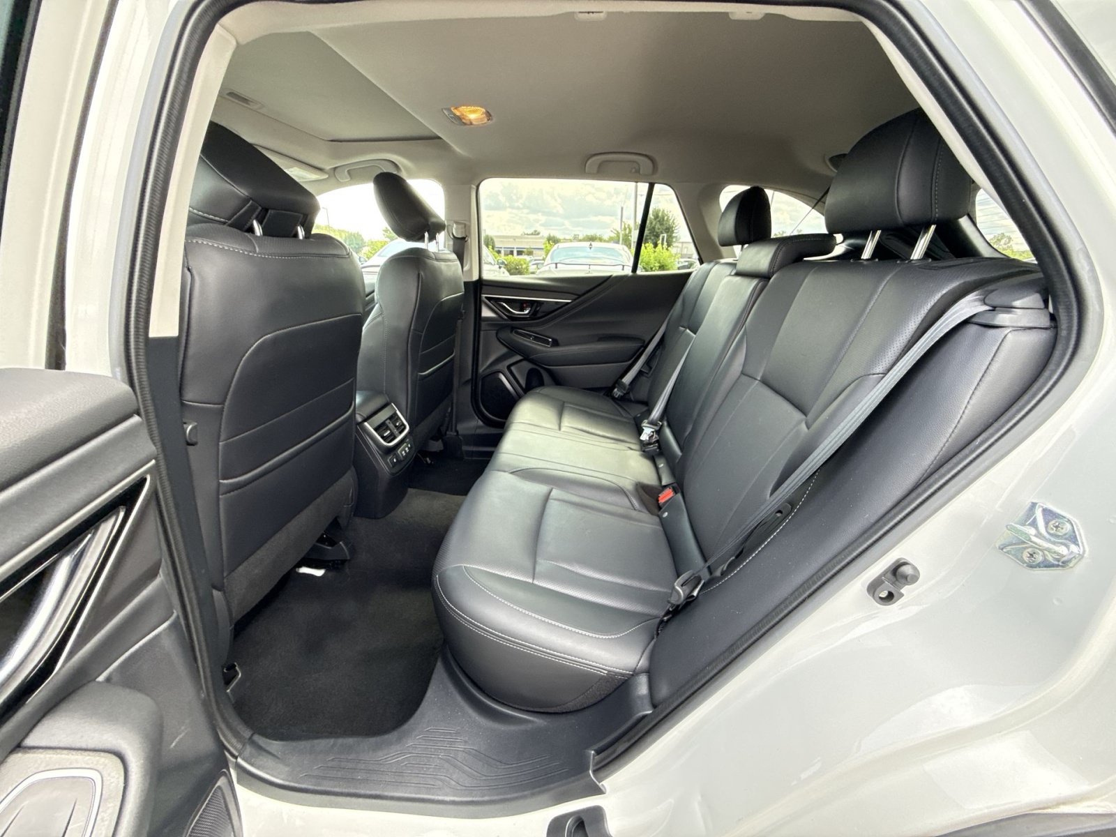Used 2021 Subaru Outback Limited XT AWD/4WD image 25