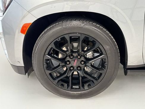 Certified 2023 GMC Yukon Denali w/ Denali Reserve Package AWD/4WD image 31