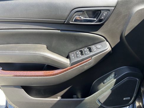 Used 2017 GMC Yukon SLT w/ Open Road Package image 29