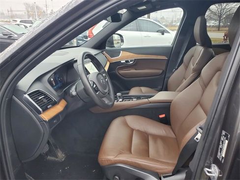 Certified 2024 Volvo XC90 B6 Plus w/ Protection Package Premier image 15