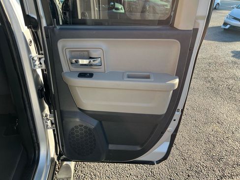 Used 2012 RAM 1500 Classic SLT AWD/4WD image 30