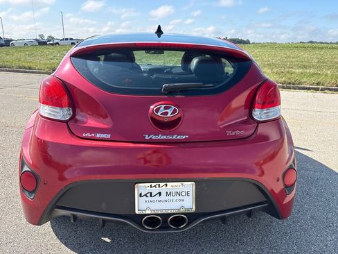 Used 2017 Hyundai Veloster Turbo w/ Tech Package 02 FWD image 12