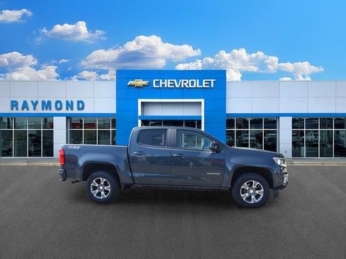 Used 2017 Chevrolet Colorado Z71 AWD/4WD image 2