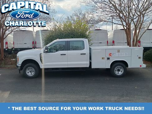 New 2026 Ford F250 XL w/ XL Chrome Package AWD/4WD image 2