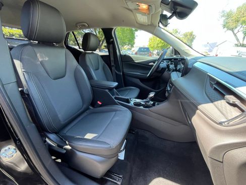 Used 2025 Buick Encore GX Preferred FWD image 34