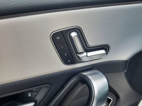Used 2025 Mercedes-Benz CLA 250 image 18