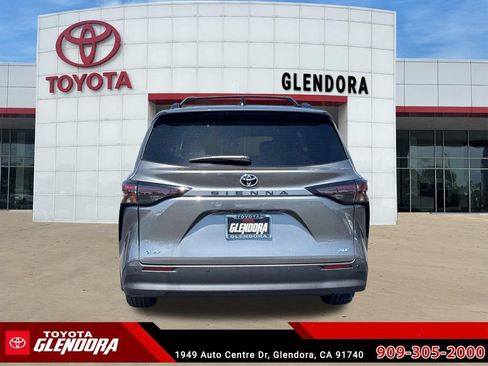 New 2026 Toyota Sienna XLE FWD image 10
