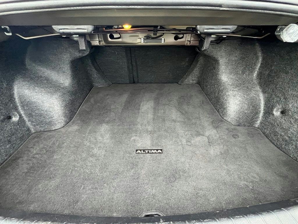 Used 2025 Nissan Altima 2.5 SV FWD image 27