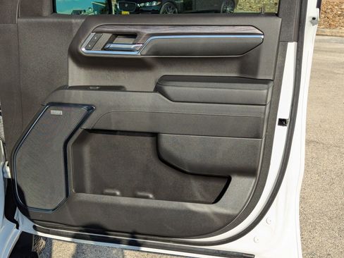 Used 2024 Chevrolet Silverado 1500 LTZ image 28