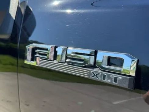 Used 2018 Ford F150 XLT w/ Equipment Group 302A Luxury AWD/4WD image 8