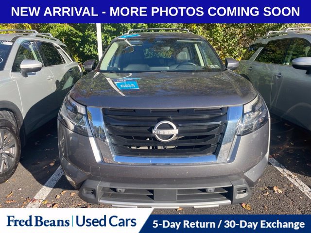 Used 2024 Nissan Pathfinder SL AWD/4WD image 2