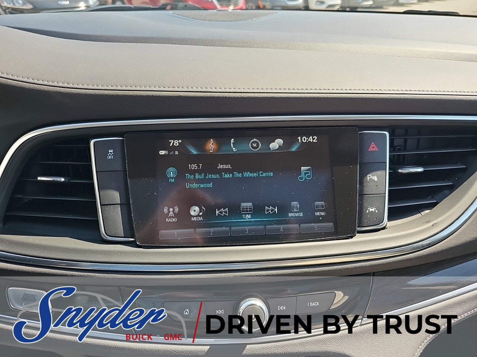 Used 2018 Buick Enclave Premium FWD image 18