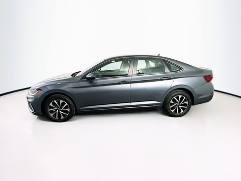 Used 2025 Volkswagen Jetta S image 4