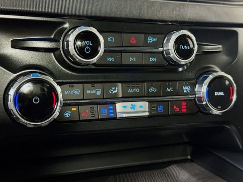 Used 2025 Ford F450 Platinum w/ FX4 Off-Road Package AWD/4WD image 19