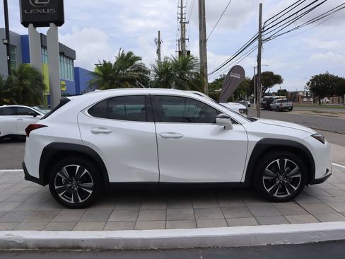 Used 2025 Lexus UX 300h FWD image 4