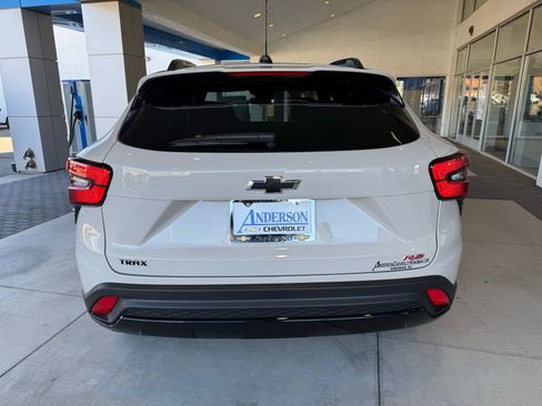 New 2026 Chevrolet Trax RS w/ Sunroof Package FWD image 7