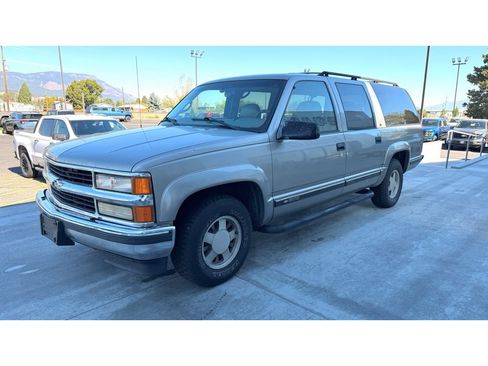 Used 1999 Chevrolet Suburban LT w/ Preferred Equipment Group 3 image 3