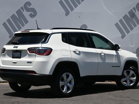 Used 2019 Jeep Compass Latitude FWD image 5