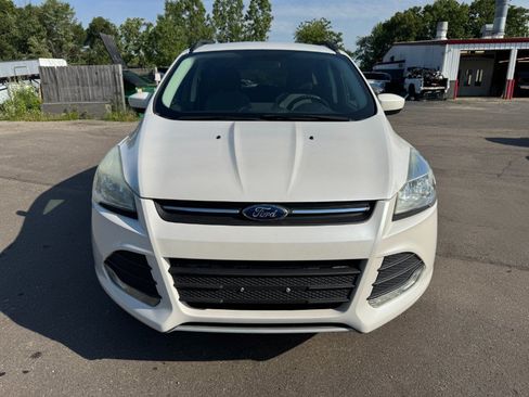 Used 2016 Ford Escape SE w/ Equipment Group 201A FWD image 8