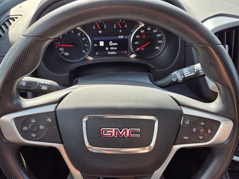 Used 2022 GMC Terrain SLE w/ Driver Convenience Package FWD image 18