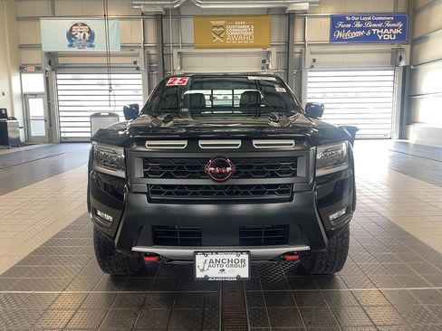 Used 2025 Nissan Frontier PRO-4X w/ Pro Premium Package image 2