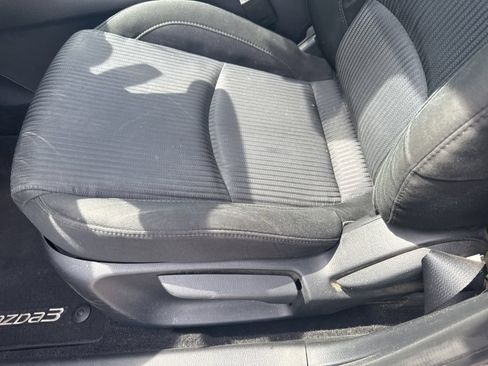 Used 2016 MAZDA MAZDA3 i Touring FWD image 9