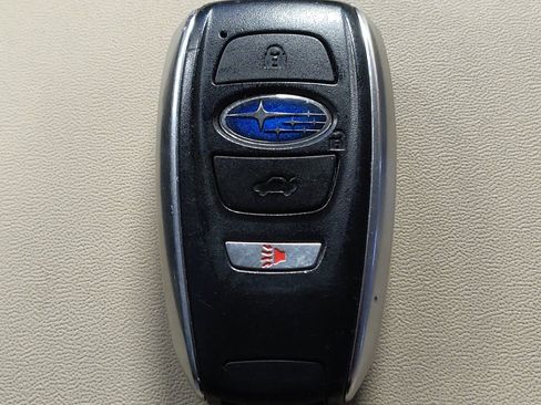Used 2019 Subaru Outback 3.6R Limited AWD/4WD image 32