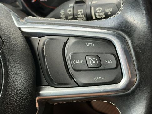 Used 2021 Jeep Wrangler Unlimited Sahara AWD/4WD image 19