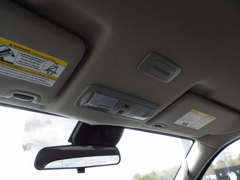 Used 2022 Nissan Frontier S image 25