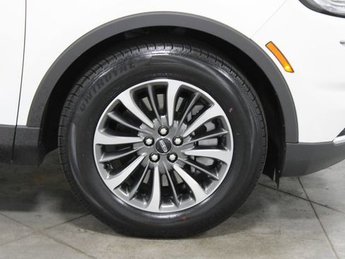 Used 2023 Lincoln Nautilus Reserve w/ Luxury Package AWD/4WD image 12