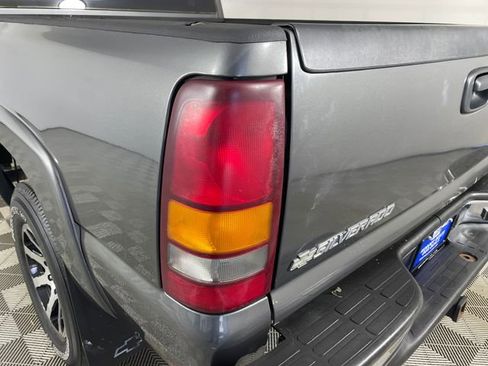 Used 2000 Chevrolet Silverado 2500 LS AWD/4WD image 13
