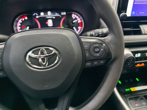 Used 2024 Toyota RAV4 XLE w/ Convenience Package FWD image 28