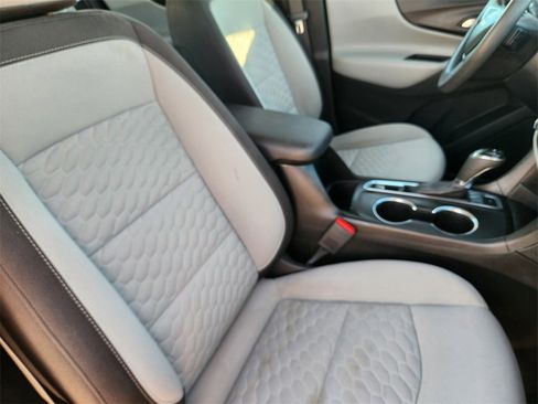 Used 2019 Chevrolet Equinox LS image 14