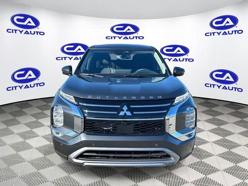 New 2026 Mitsubishi Outlander SE image 8