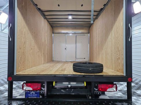 Used 2024 Mercedes-Benz Sprinter 4500 image 9