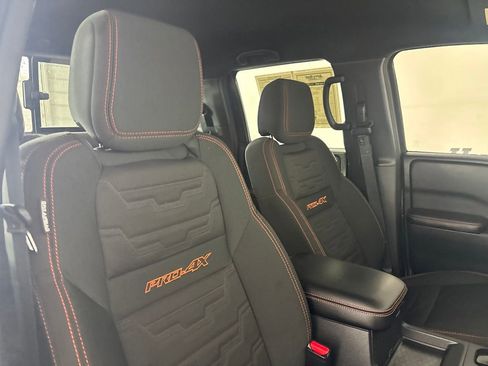 Used 2025 Nissan Frontier PRO-4X AWD/4WD image 25