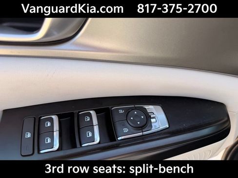 Certified 2024 Kia Carnival LX FWD image 18